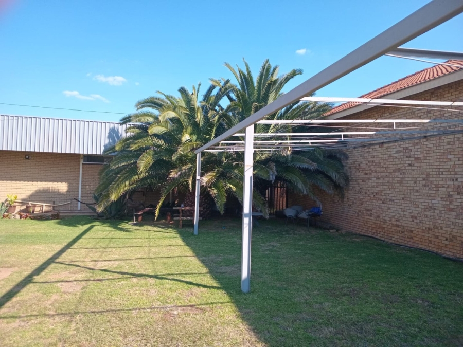  Bedroom Property for Sale in Hoopstad Free State